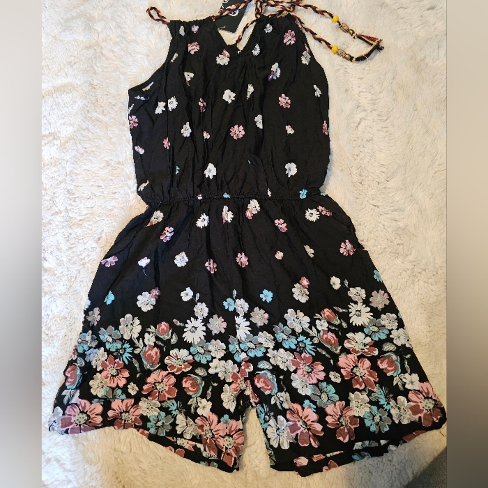 NWT Black floral rompers, size 4-6